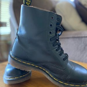Dr. Martens 1460 Original Lace Up Boots